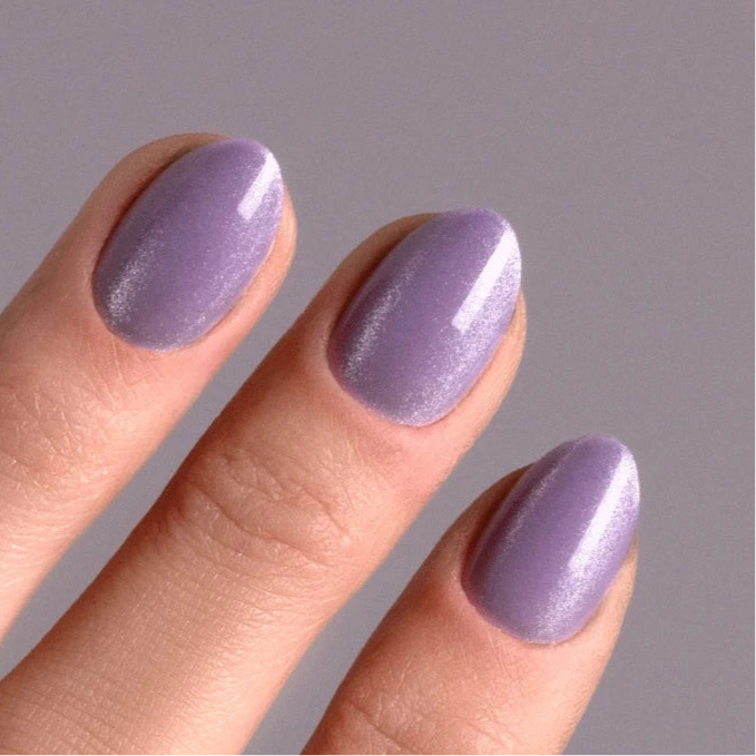 Lilac cateye short rounded Softgel Press on Nails (inkl. Klebesticker & Nagelkleber)